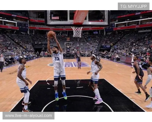 太阳替补席攻防两端贡献关键分数